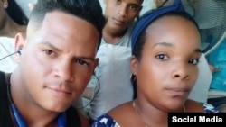 Idael Naranjo y Yunisleydis Rillos Pao, padre y madre de la menor de edad.