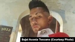 Onaikel Infante Abreu fue detenido en octubre de 2023, tras colocar dos carteles en la parte más alta de su edificio, en La Habana, con las frases "Patria y Vida" y "No más hambre".