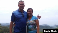 José Daniel Ferrer y su esposa, la doctora y activista Nelva Ismaray Ortega. Desde marzo de 2023 el régimen cubano no permite las visitas familiares al preso político. (Foto: Facebook)