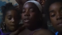 "Nos dijeron que había que esperar": Testimonios de las madres que protestaron frente a la casa de Díaz-Canel "Nos dijeron que había que esperar": Testimonios de las madres que protestaron frente a la casa de Díaz-Canel