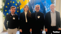 De izq. a der. Víctor Dueñas, promotor de Cuba Decide; Carolina Barrero, activista e historiadora de arte; Hugo Acha, director de Investigaciones de la Fundación para los DH en Cuba y Javier Larrondo, presidente de Prisoners Defenders.