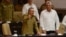 Raúl Castro junto a Miguel Díaz Canel durante una sesión extraordinaria de la Asamblea Nacional. (Archivo)