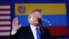 El presidente Donald Trump en un discurso ante exiliados venezolanos en Miami el 18 de febrero de 2019. (REUTERS/Kevin Lamarque).