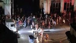 Vecinos de Centro Habana interrumpieron el tránsito en la calle Reina  Vecinos de Centro Habana interrumpieron el tránsito en la calle Reina