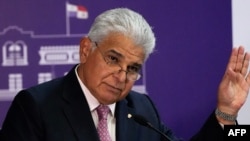 El presidente de Panamá José Raúl Mulino en una conferencia de prensa.