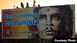 Cartel promoviendo el comunismo en Cuba.
