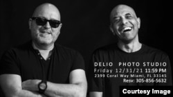 Oriente López (der.) y Jorge Sanfiel en concierto, este 31 de diciembre, en Miami.