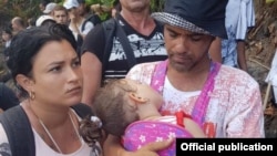 Caravana de migrantes cubanos en Panamá. Foto Servicio Nacional de Fronteras de la República de Panamá.