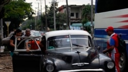 Hoy con Idelia Sanamé, Yoslan Hernández, Manuel González, Alberto Méndez y Miriam Celaya Hoy con Idelia Sanamé, Yoslan Hernández, Manuel González, Alberto Méndez y Miriam Celaya
