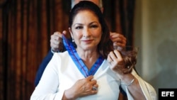 Gloria Estefan recibe la Medalla de Oro de las Bellas Artes que otorga el Ministerio de Cultura de España.