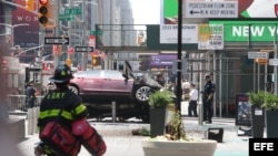 Vista del vehículo que ha atropellado a diez personas en Times Square, Nueva York.