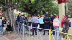 Cubanos reaccionan a regulaciones de Colombia para obtener visa Cubanos reaccionan a regulaciones de Colombia para obtener visa