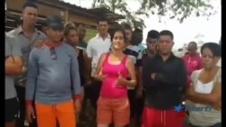 Cubanos varados en Panamá buscarían modo de legalizarse en ese país Cubanos varados en Panamá buscarían modo de legalizarse en ese país