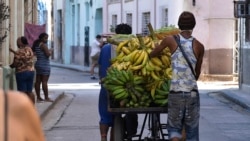 Cubanos en la isla se quejan de la situación económica y social en Cuba Cubanos en la isla se quejan de la situación económica y social en Cuba