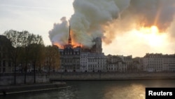 Se incendia Catedral de Notre Dame