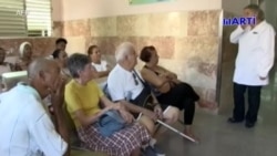 Comisionados de Miami Dade urgen prohibir vuelos hacia y desde Cuba a EEUU Comisionados de Miami Dade urgen prohibir vuelos hacia y desde Cuba a EEUU