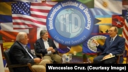 Tomás Regalado (i), Marcel Granier (c) y Carlos Alberto Montaner.