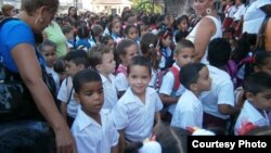 Cesar con sus condiscípulos