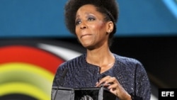 La actriz cubana Yordanka Ariosa, tras recibir la "Concha de Plata a la mejor actriz", en San Sebastián.