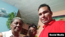 El pastor Enrique de Jesús Fundora Pérez fue acosado por la Seguridad del Estado por apoyar a familiares de los presos del 11J.