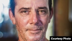 El periodista independiente, Lázaro Yuri Valle Roca. Foto cortesía de Claudio Fuentes.