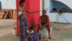 Ocupan un local del estado por falta de vivienda y solo reciben amenazas Ocupan un local del estado por falta de vivienda y solo reciben amenazas