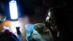 Apagones en horario pico afectan a los cubanos Apagones en horario pico afectan a los cubanos