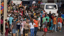 Las colas: indicador de que crisis de alimentos aún no ha tocado fondo Las colas: indicador de que crisis de alimentos aún no ha tocado fondo