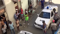 Denuncian represión gubernamental en medio de crisis por pandemia en Cuba Denuncian represión gubernamental en medio de crisis por pandemia en Cuba